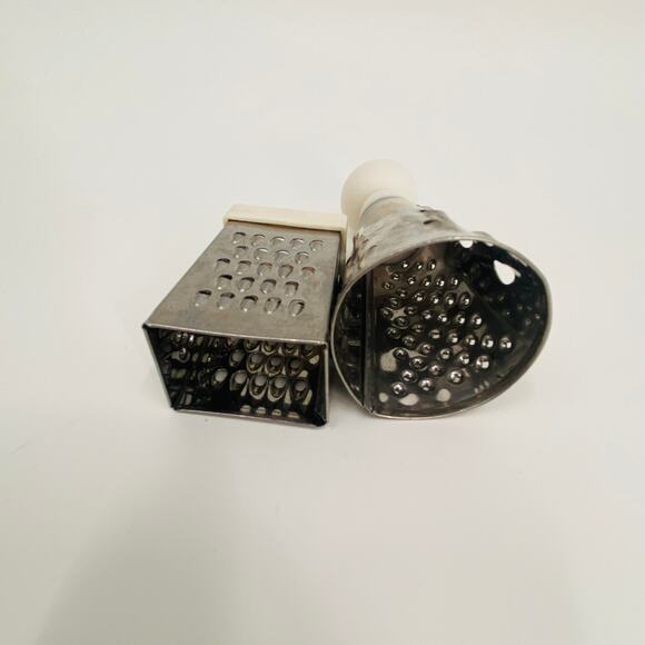 Mini cheese graters set of 2 - Picture 4 of 7